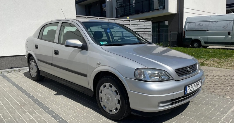 Opel Astra cena 5400 przebieg: 179000, rok produkcji 2002 z Rzeszów małe 56